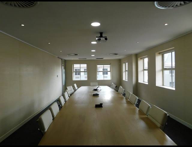 383M² OFFICE TO LET IN HYDE PARK